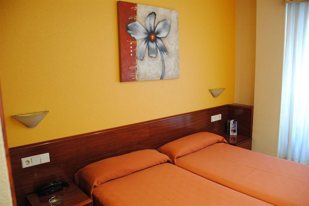 Hotel Playa Poniente Gijon Exterior photo